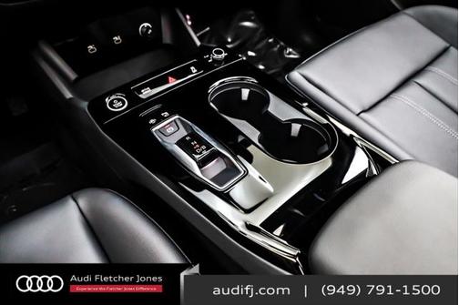 2025 Audi Q6 e-tron Premium quattro