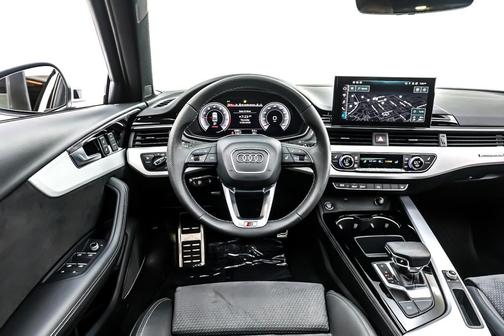 2022 Audi A4 45 S line Premium Plus