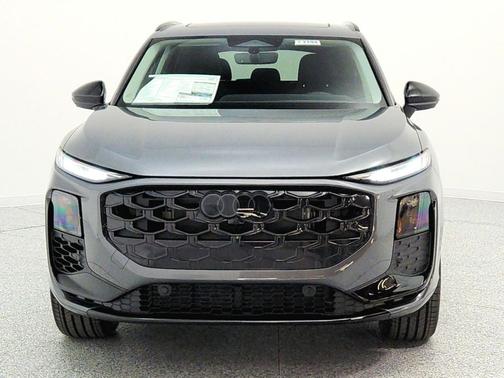 Daytona Gray Pearl Effect 2026 Audi Q3 TFSI quattro S tronic