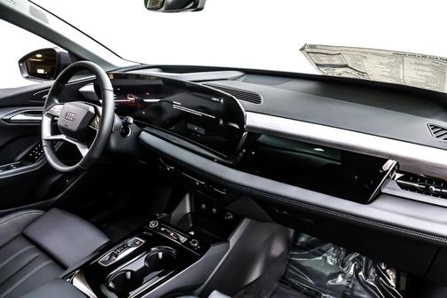 2025 Audi Q6 e-tron Premium Plus quattro