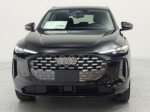 Mythos Black Metallic 2026 Audi Q5 Premium Plus TFSI quattro S tronic