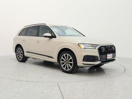 Vicuna Beige Metallic 2023 Audi Q7 45 Premium Plus