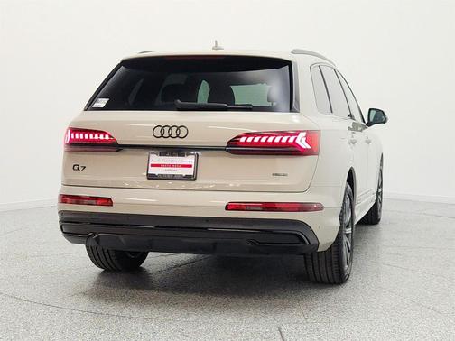 Vicuna Beige Metallic 2023 Audi Q7 45 Premium Plus