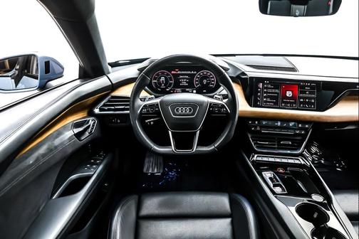 2024 Audi e-tron GT Premium Plus quattro