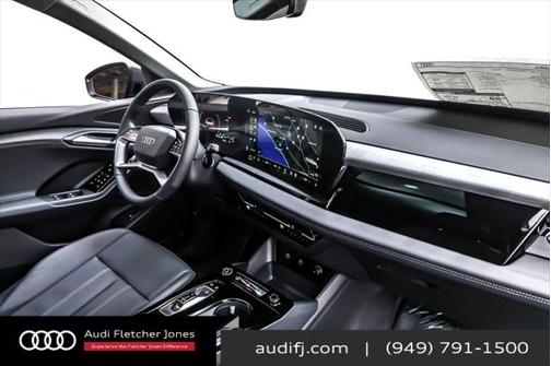 2025 Audi Q6 e-tron Premium quattro