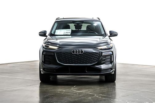2025 Audi Q6 e-tron Premium quattro