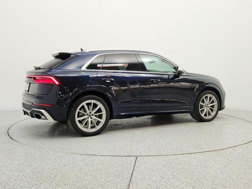 Waitomo Blue Metallic 2024 Audi RS Q8 4.0T