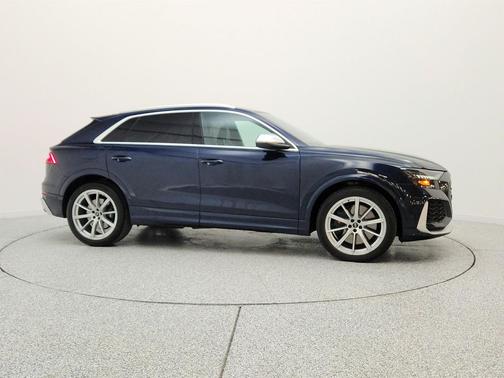 Waitomo Blue Metallic 2024 Audi RS Q8 4.0T