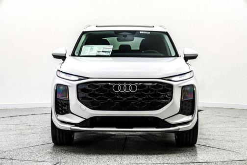 Glacier White Metallic 2026 Audi Q3 TFSI quattro S tronic