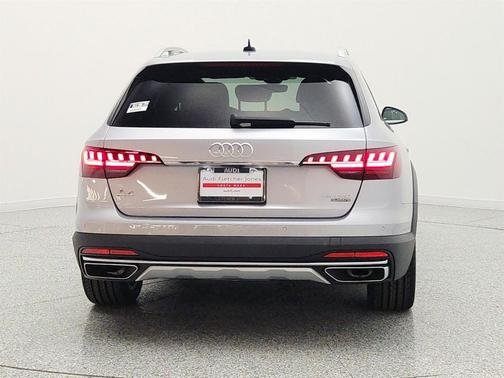 Florett Silver Metallic 2023 Audi A4 allroad 45 Premium Plus