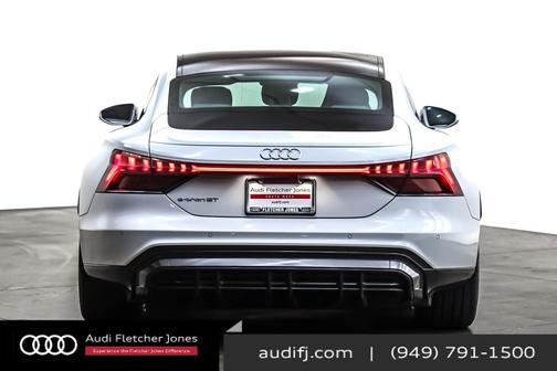 2024 Audi e-tron GT Premium Plus quattro