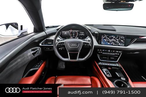 2024 Audi e-tron GT Premium Plus quattro