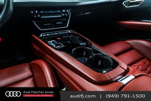 2024 Audi e-tron GT Premium Plus quattro