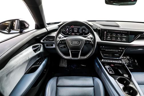 2023 Audi e-tron GT Prestige quattro