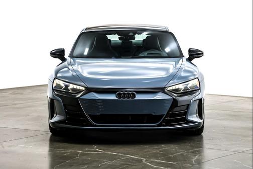 2023 Audi e-tron GT Prestige quattro