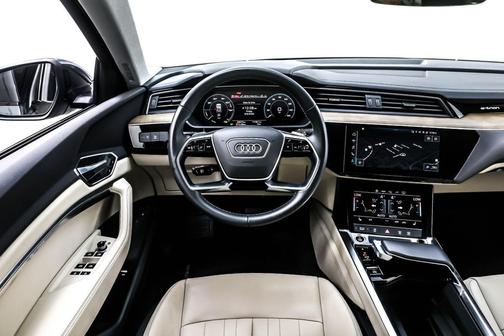 2022 Audi e-tron Premium