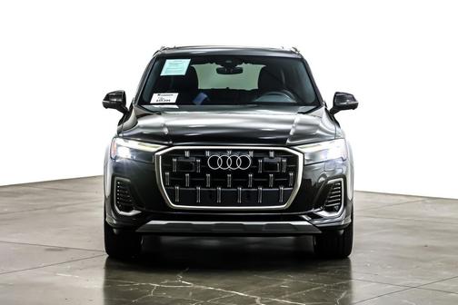 2025 Audi Q7 55 Premium Plus