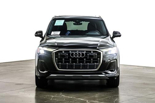 2025 Audi Q7 55 Premium Plus