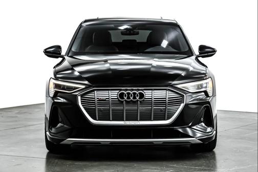 2022 Audi e-tron Sportback S line Premium