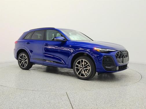 Ultra Blue Metallic 2026 Audi Q5 Premium Plus TFSI quattro S tronic