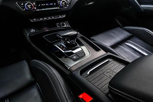 2023 Audi Q5 45 S line Prestige