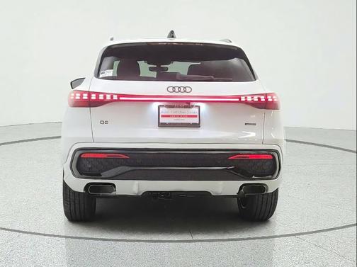 Glacier White Metallic 2026 Audi Q5 Premium Plus TFSI quattro S tronic