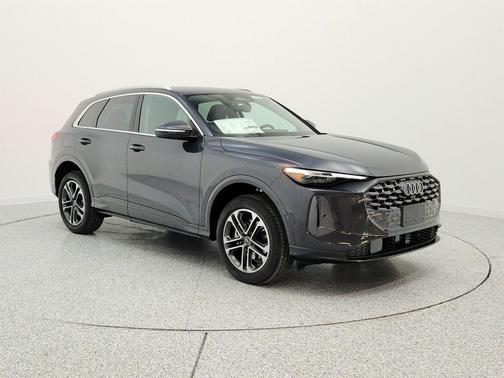 Tambora Gray Metallic 2026 Audi Q5 Premium Plus TFSI quattro S tronic