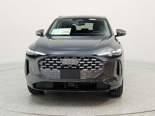 Tambora Gray Metallic 2026 Audi Q5 Premium Plus TFSI quattro S tronic