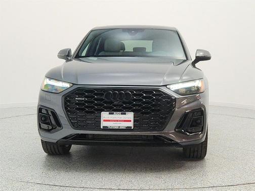 Daytona Gray Pearl Effect 2024 Audi Q5 45 S line Prestige
