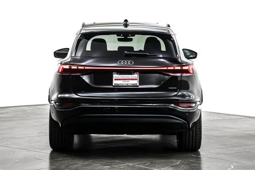 2025 Audi Q6 e-tron Premium Plus quattro