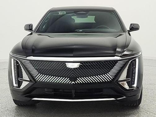 Stellar Black Metallic 2024 Cadillac LYRIQ Luxury