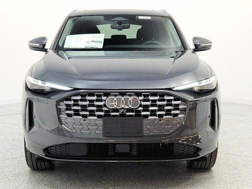 Tambora Gray Metallic 2026 Audi Q5 Premium Plus TFSI quattro S tronic