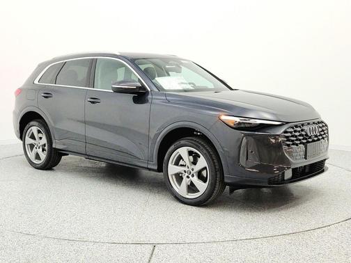 Tambora Gray Metallic 2026 Audi Q5 Premium Plus TFSI quattro S tronic