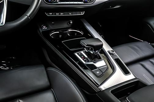 2023 Audi A4 45 S line Premium Plus
