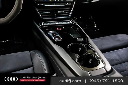 2022 Audi e-tron GT Premium Plus