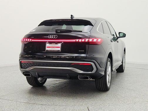 Mythos Black Metallic 2026 Audi Q5 Sportback Premium Plus TFSI quattro S tronic