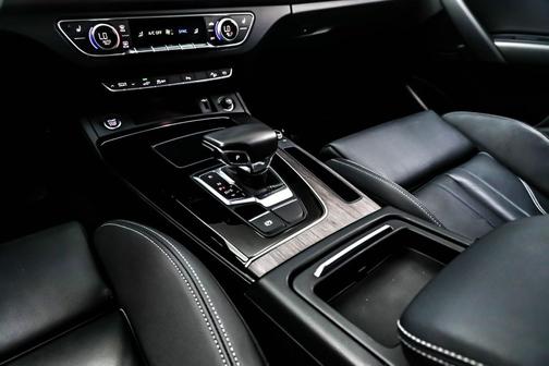 2022 Audi Q5 55 S line Premium