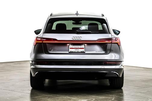 2022 Audi e-tron Premium