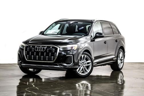 2025 Audi Q7 55 Premium Plus