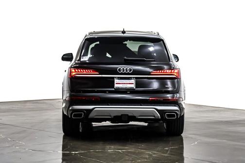 2025 Audi Q7 55 Premium Plus