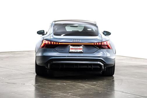 2023 Audi e-tron GT Premium Plus quattro