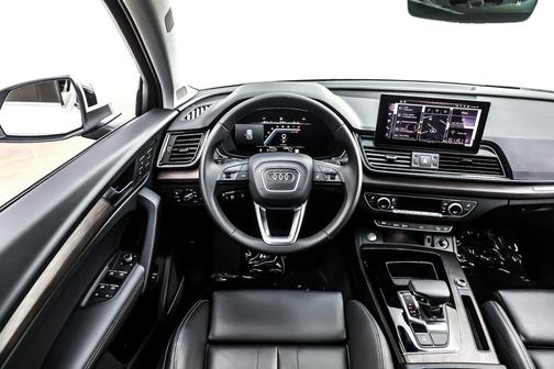 2025 Audi Q5 45 S line Premium Plus