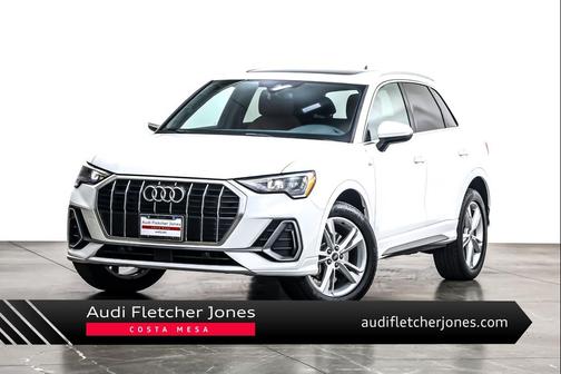2022 Audi Q3 45 S line Premium