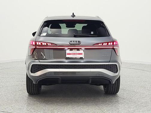 Daytona Gray Pearl Effect 2026 Audi Q3 TFSI quattro S tronic