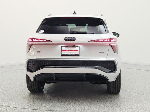 Glacier White Metallic 2026 Audi Q3 TFSI quattro S tronic