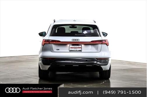 2024 Audi Q8 e-tron Premium Plus