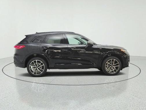 Mythos Black Metallic 2026 Audi Q5 Premium Plus TFSI quattro S tronic