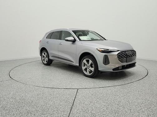 Florett Silver Metallic 2026 Audi Q5 Premium Plus TFSI quattro S tronic