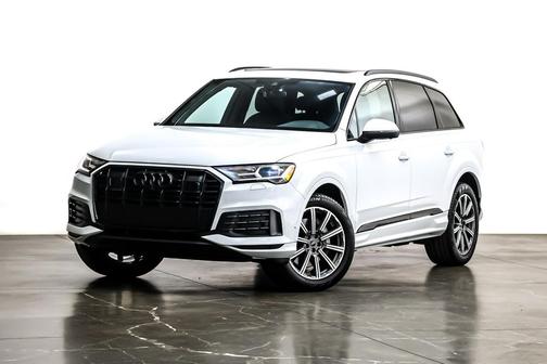 2022 Audi Q7 45 Premium Plus
