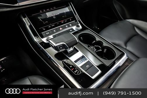 2022 Audi Q7 45 Premium Plus